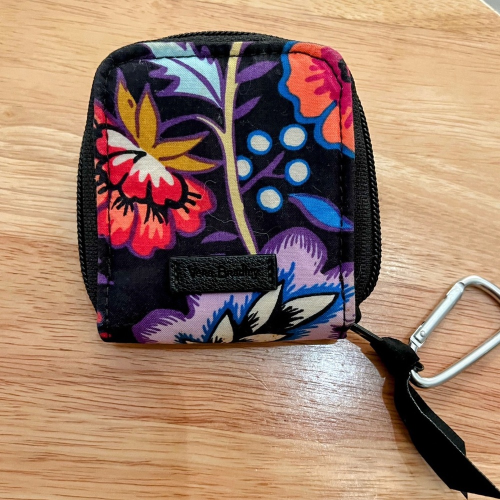 Vera Bradley Compact Wallet with Carabiner clip💕. 4”x4” closed 8” opened.